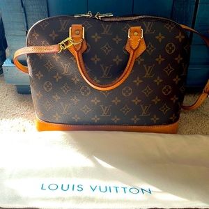Authentic LV, Alma, excellent shape💗PM, can provide CODE